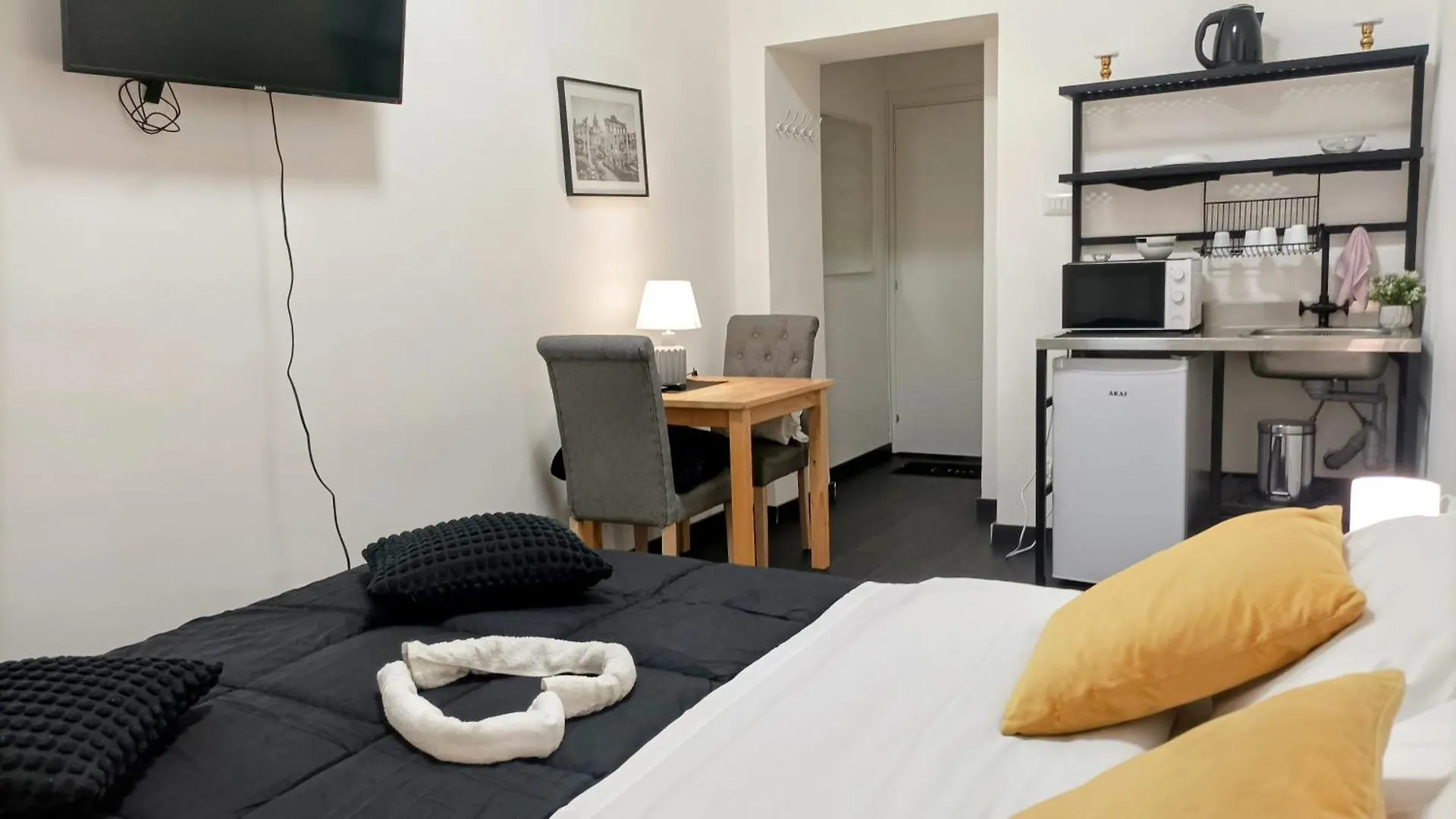 B&B Little Appartaments Rzym Pensjonat