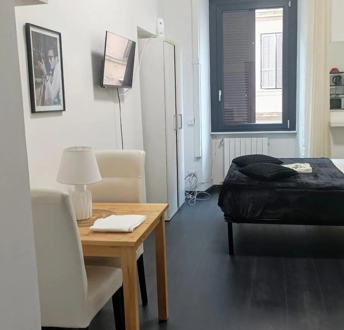 Guest house B&B Little Appartaments Rome Italy